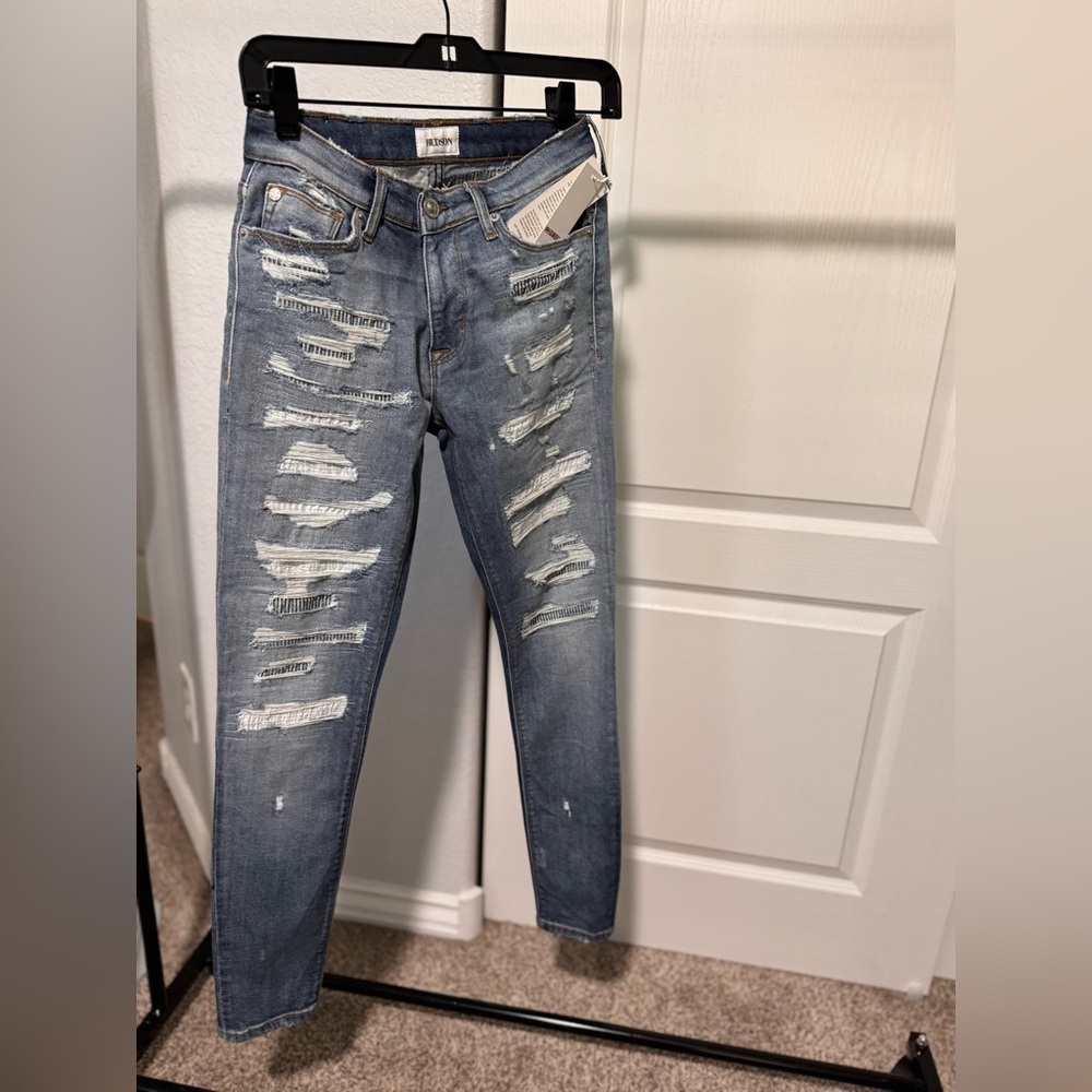 Hudson Southpaw BNWT Size 25 Distressed Blue Jeans